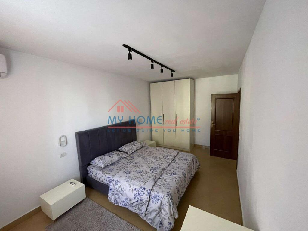 Apartament 2+1 me qera Qender Tirane