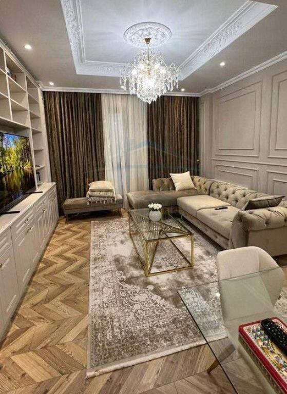 Shitet, Apartament 2+1+2, "Square 21", Rruga e Kavajes, Tiranë