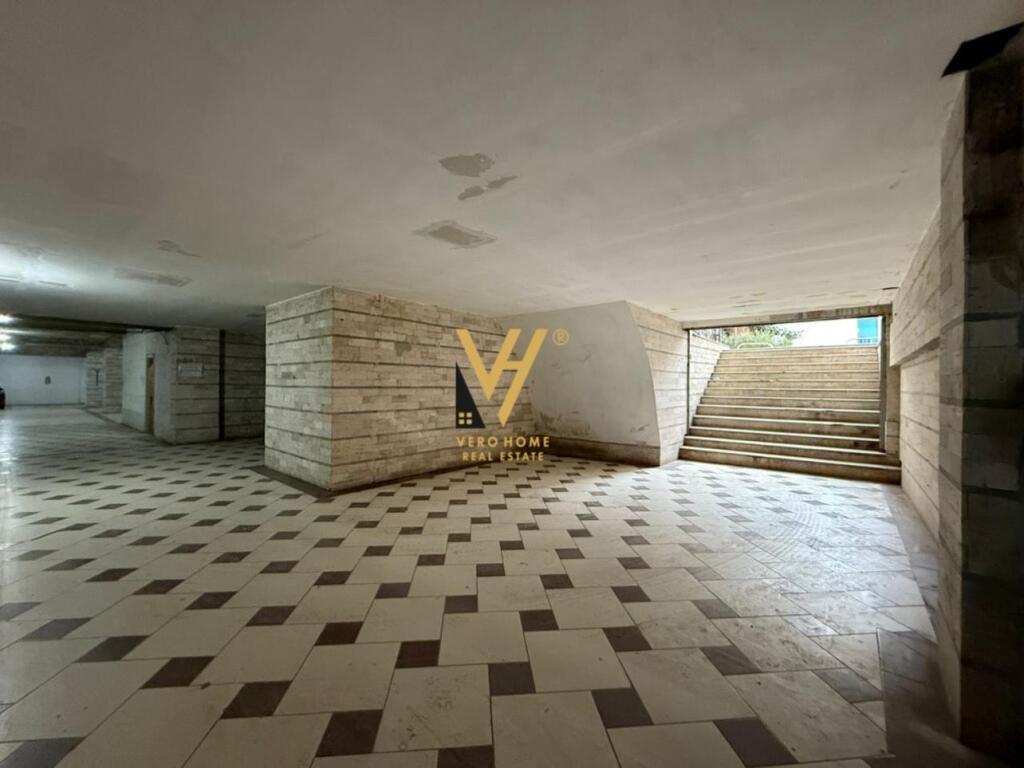 PARKING 1,500 M2 FOR RENT AT CASA ITALIA 4,500 EURO