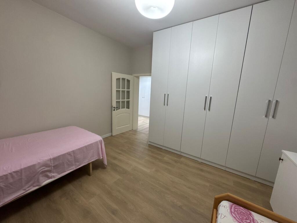 Jepet me qera 2+1 mobiluar kat 2 private ne Don bosko 699 eu