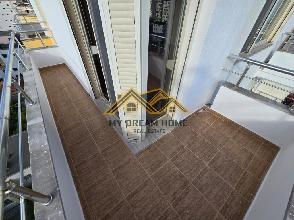 APARTAMENT 2+1 TE POLICIA NE DURRES, PER SHITJE !