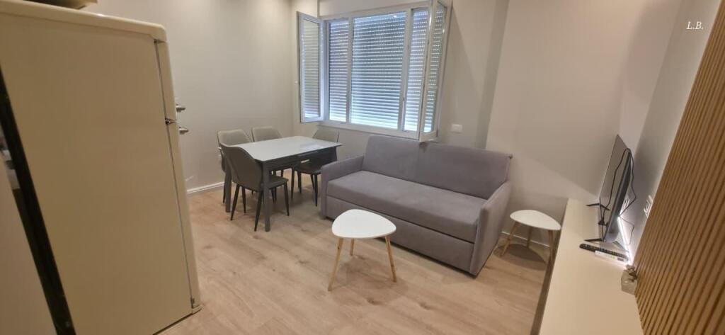 🏡 Appartamento 1+1 in Affitto – Centro, Via Dibrës