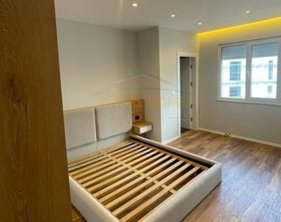 Rent, Apartment 2+1+2 PARKING SPACES, Zoological Garden, Tirana..