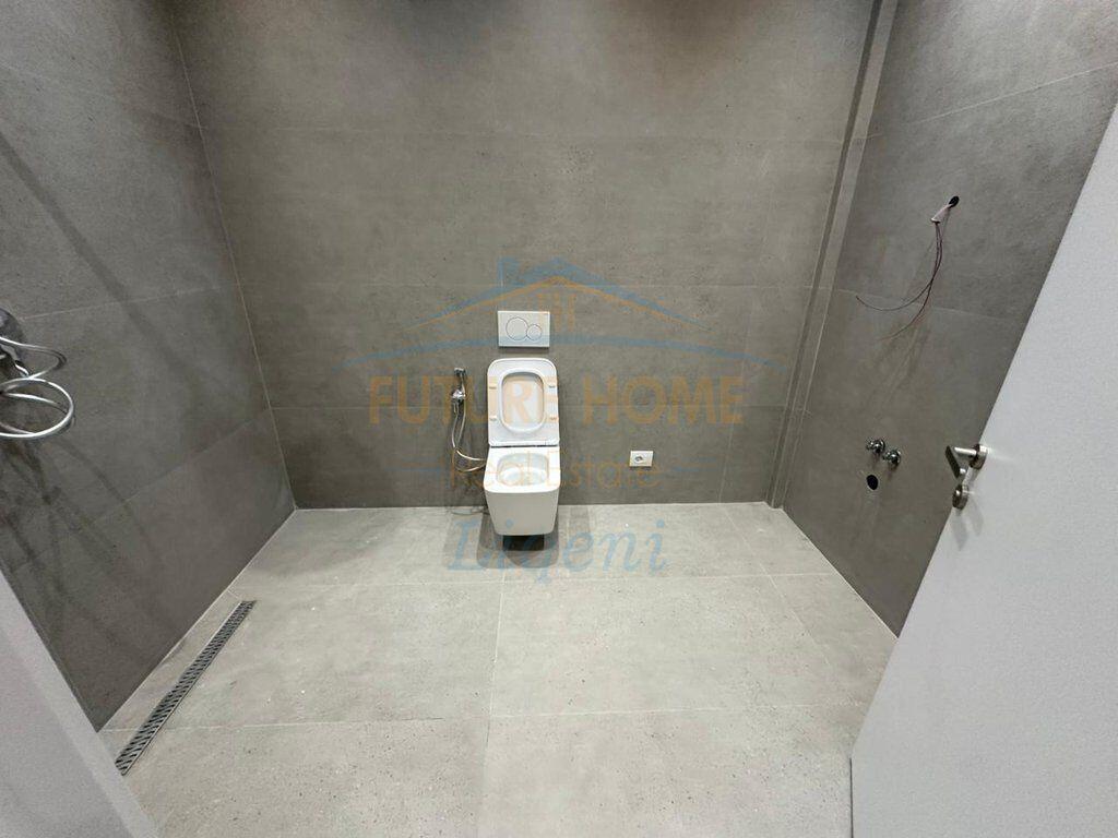 Shitet, Apartament 1+1, Rruga Eduard Mano, Liqeni i Thate, Tiranë. 140,700 €