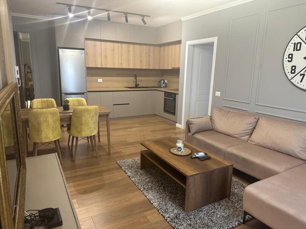 Appartamento moderno 2+1 in affitto a Vila L-2 ad Astir