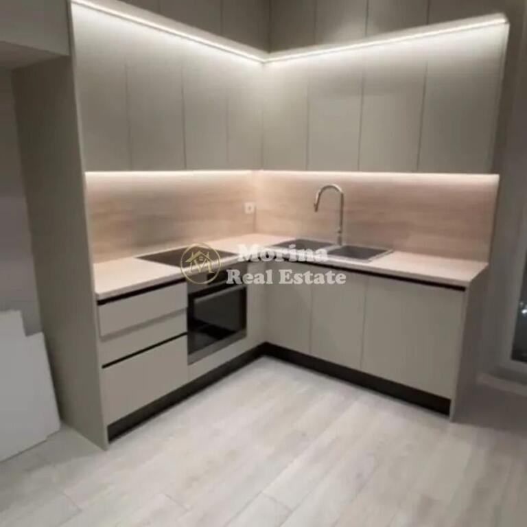 Qera | Apartament 2 + 1+2 | Rruga 5 Maji | 1000 €/muaj