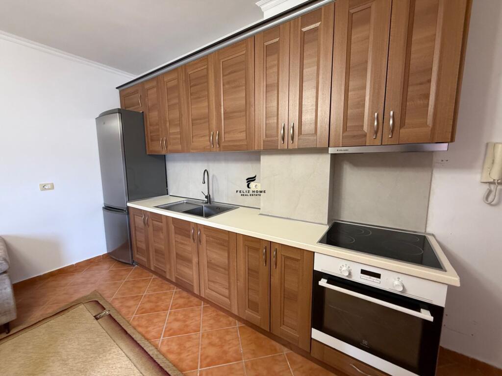 APARTAMENT ME QERA 1+1 KOMBINAT 350 EURO