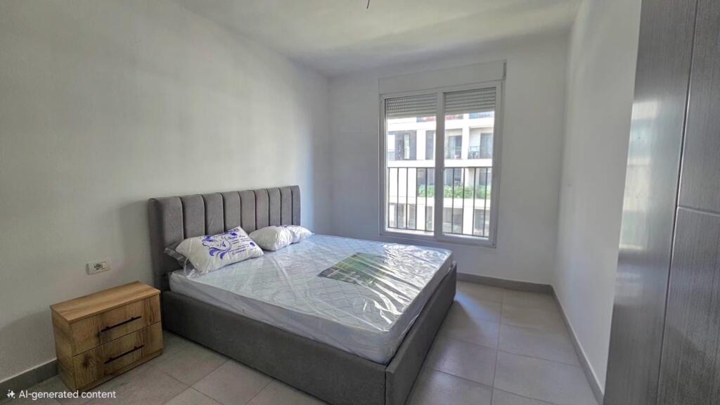 Jepet me qira apartament 2+1+2 📍 Rruga 5 Maji, Tiranë 🏠 Apartament me 2 dhoma gjumi, sallon + kuzhinë, 2 tualete 💶 Çmimi: 500 € / muaj