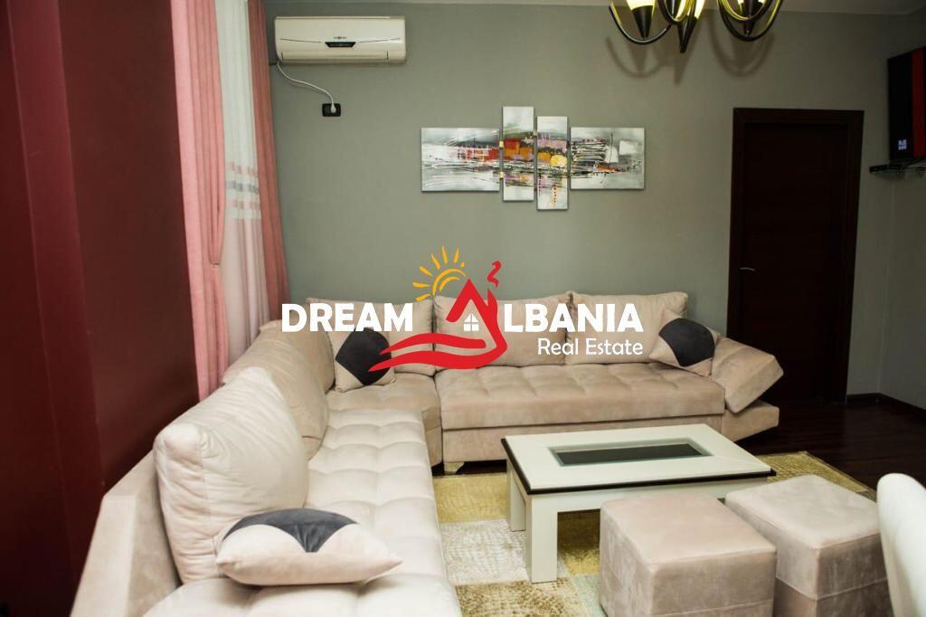 Apartament 2+1 me qera tek sheshi Willson prane Proper Pizza ne Tirane (ID 4221795 )