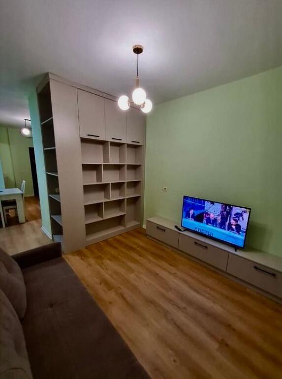 Shitet, Apartament 2+1+ Post Parkimi, Rruga e Kavajës, Tiranë.