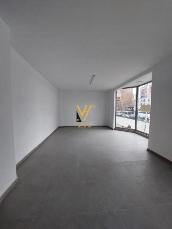OFFICE 125 M2 FOR RENT ON DRITAN HOXHA STREET 1,200 EURO