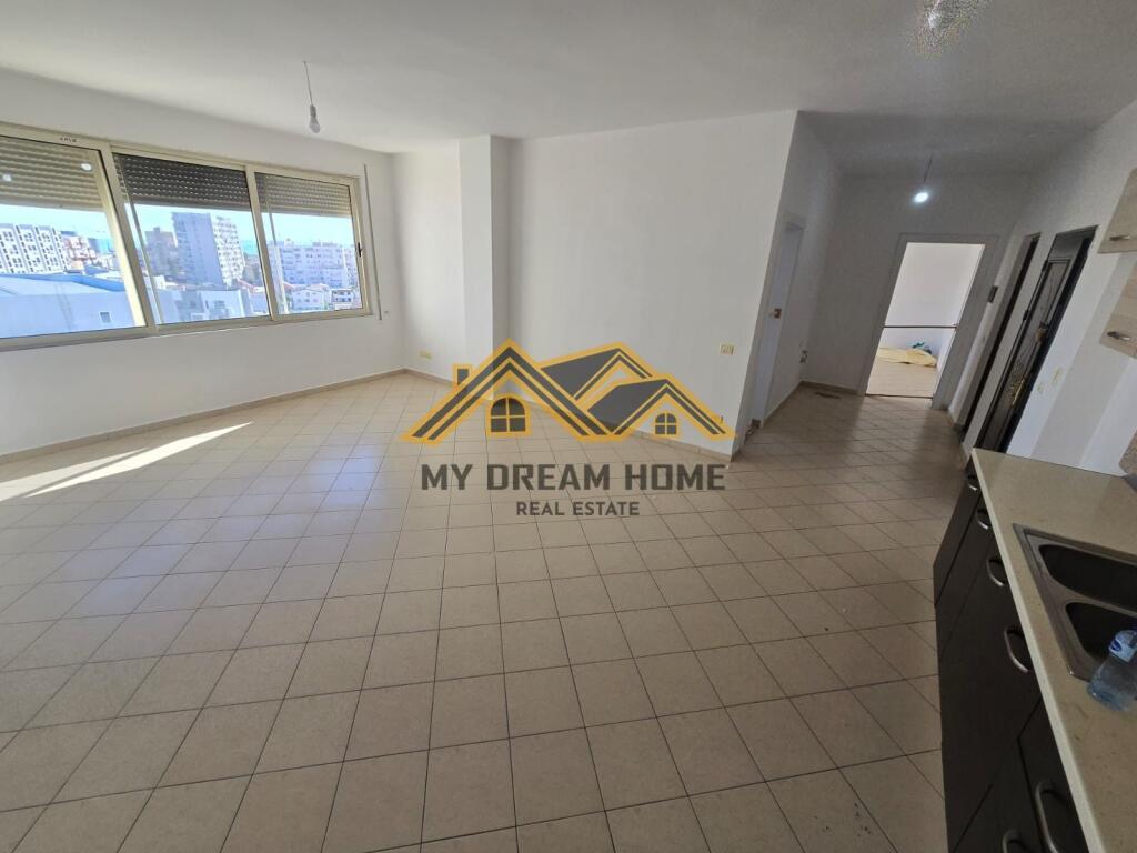 JEPET APARTAMENT ME QIRA PRAN TREGUT INDUSTRIAL!
