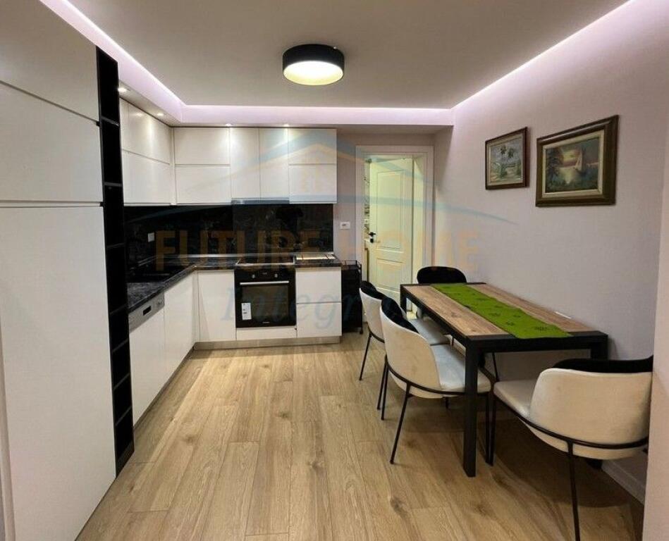 Qera, Apartament 2+1, Oxhaku, Tiranë.