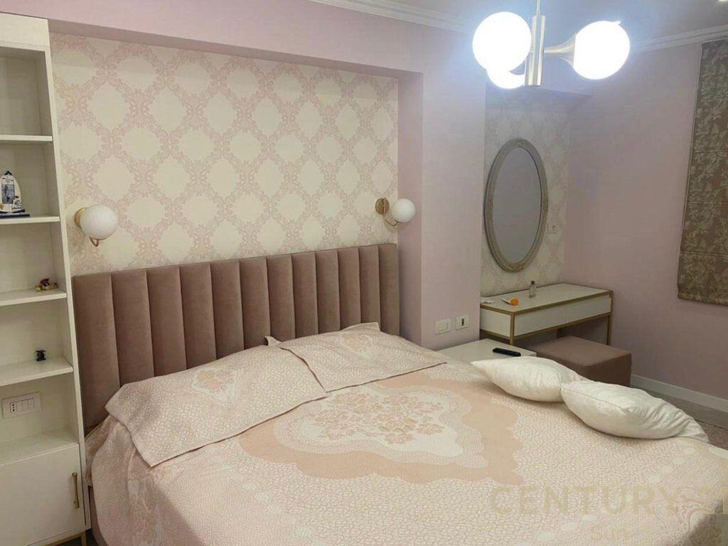 Jepet me Qira Apartament 3+1+2 – Sheshi Willson, Tiranë