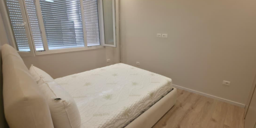 🏠 Appartamento 1+1 in affitto – Via Dibrës (vicino Hotel Stela)