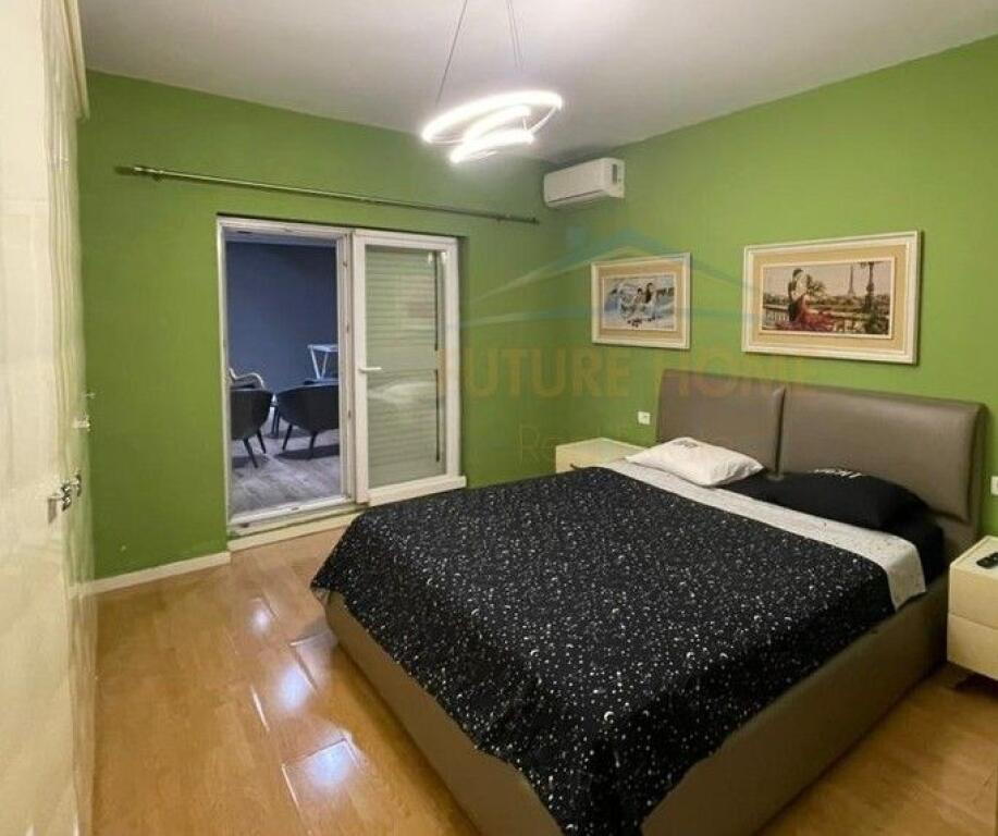 Qera, Apartament 2+1+2, Kristal Center, Komuna e Parisit, Tirane