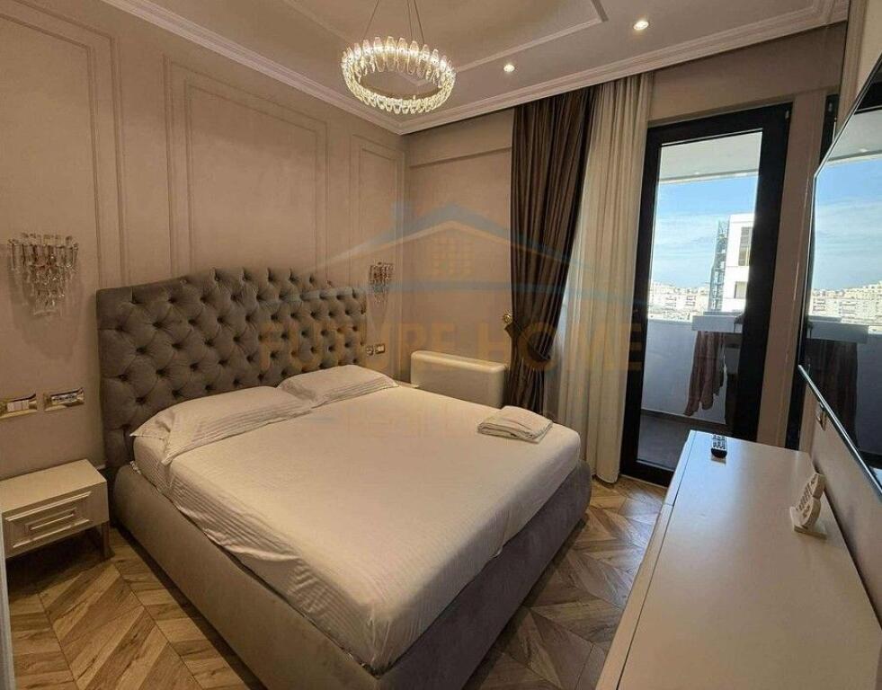 Shitet, Apartament 2+1+2, "Square 21", Rruga e Kavajes, Tiranë