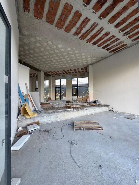 Rent, Business Premises, Dry Lake, Tirana. 3,000 €,UNA59135