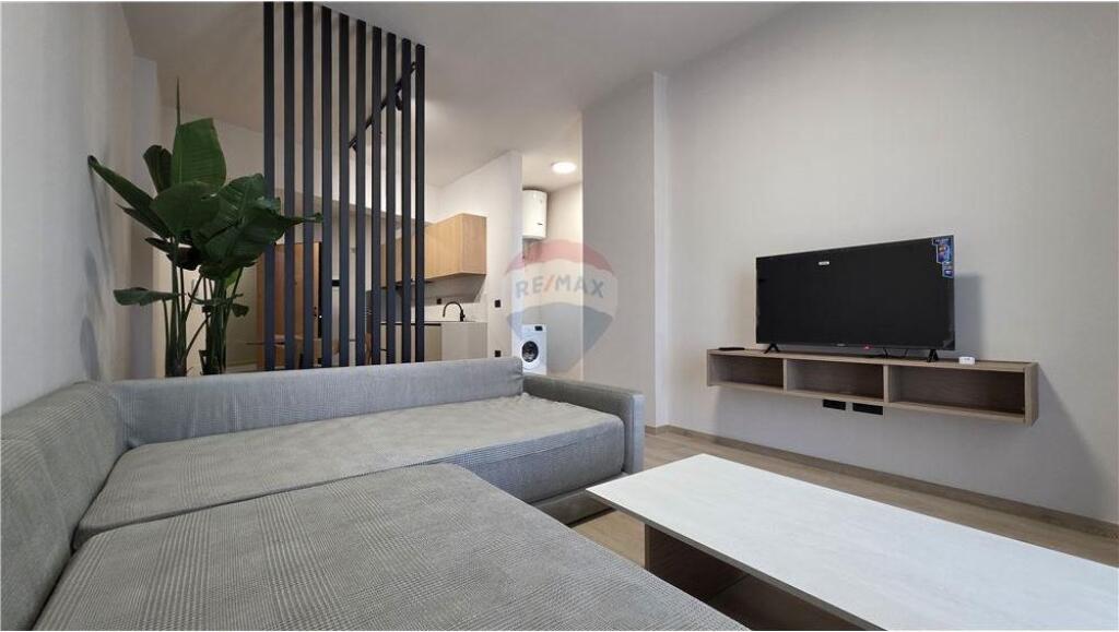 🏢 Apartament 1+1 për Shitje – Lungo Mare, Vlorë