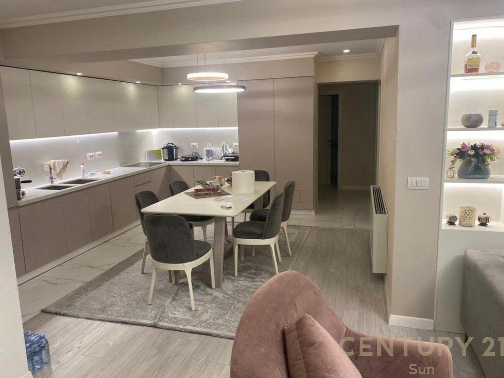 Apartment for rent 3+1+2, Willson Square 1,600 € /Month Total Area 146m2