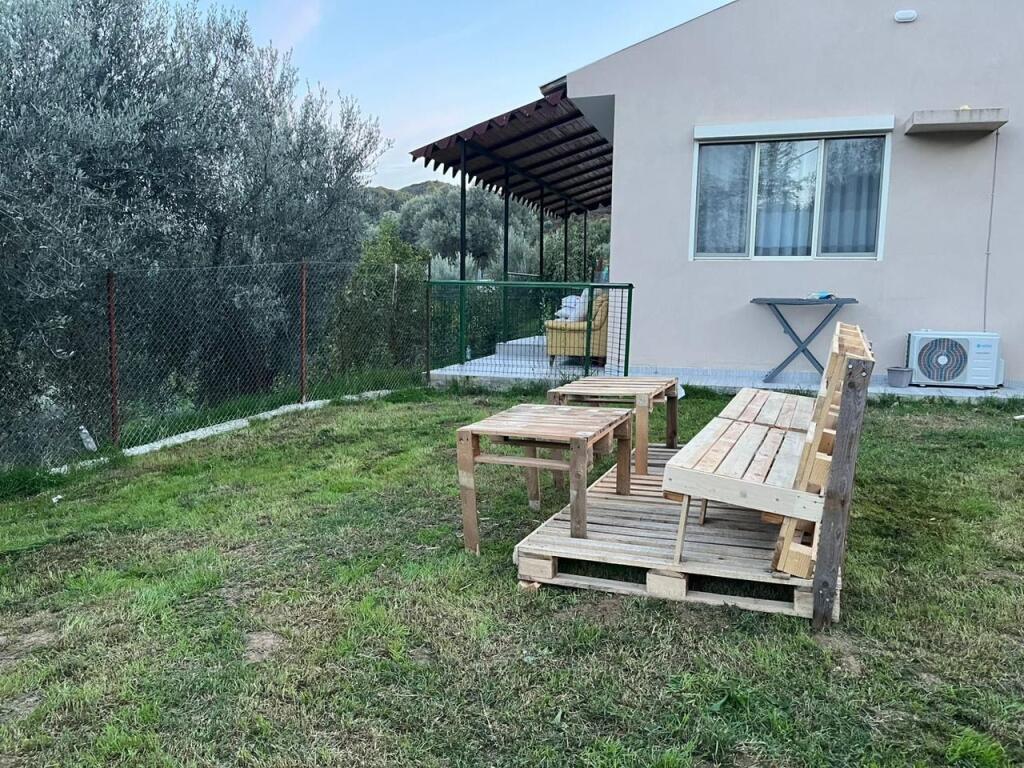 Jepet me qira shtëpi private në Tiranë, zona “Te Pamja”.