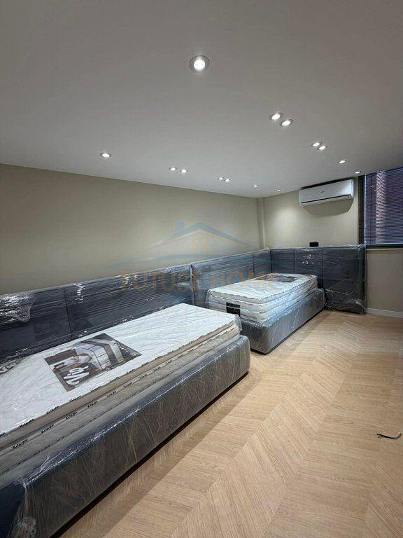 Duplex for sale + Parking Space, Golden Park