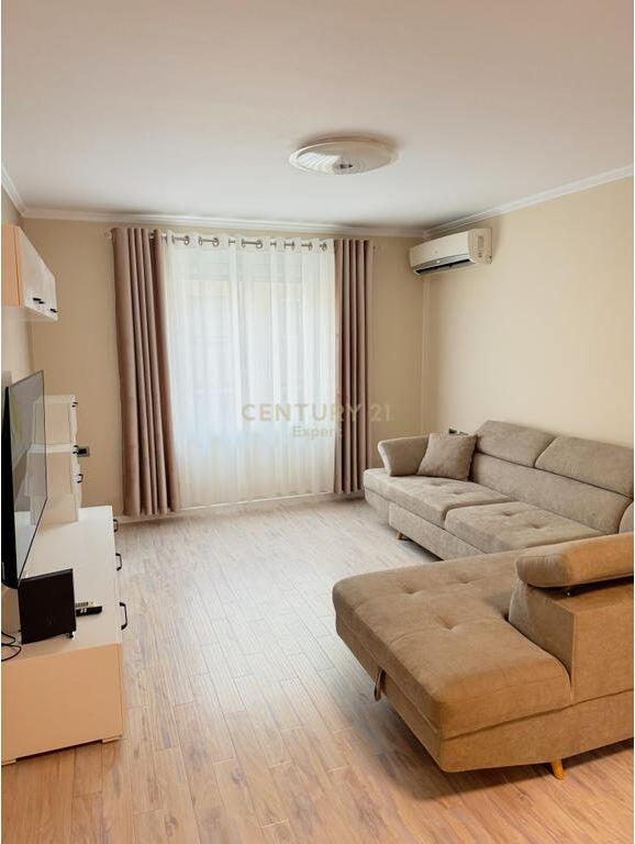 APARTAMENT ME QERA TEK SHESHI SKENDERBEJ