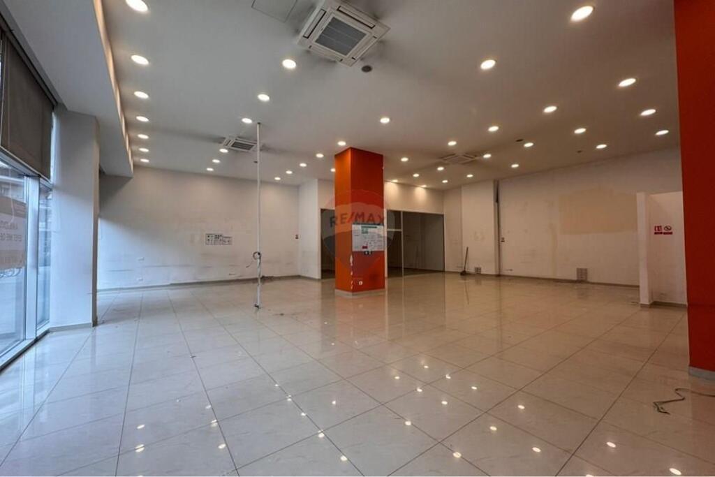 JEPET ME QIRA ZYRË / DYQAN NË KATIN 0 RRUGA E KAVAJES !