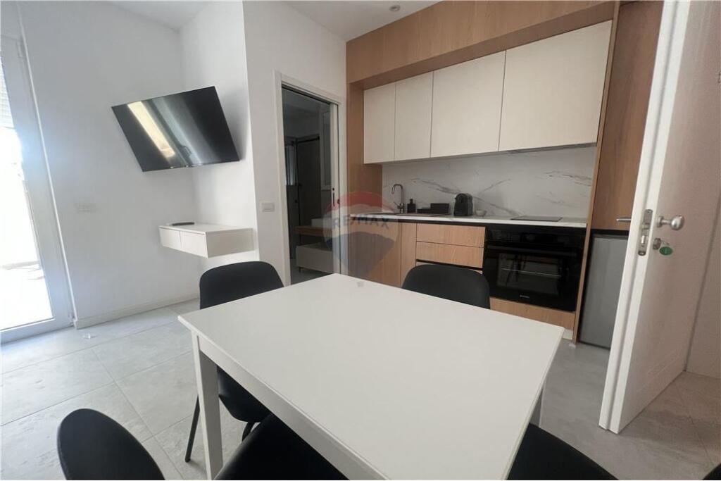 🏡 Garsoniere – Për Qira | Sulejman Delvina, Vlorë