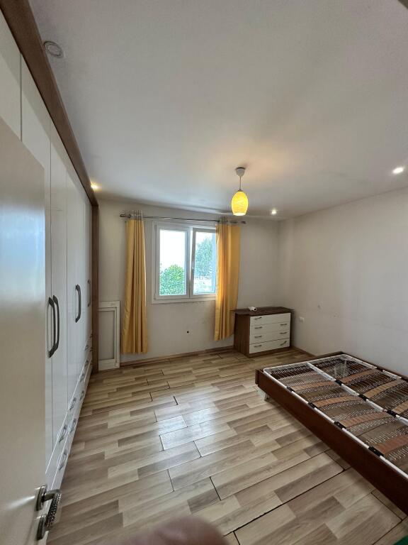 Shitet, Shtepi Private, Xhafzotaj, Durres