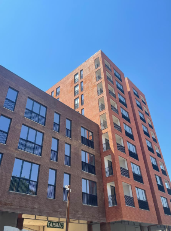 🏢 Apartament 2+1+2 – Siri Kodra, pranë Bulevardit të Ri  