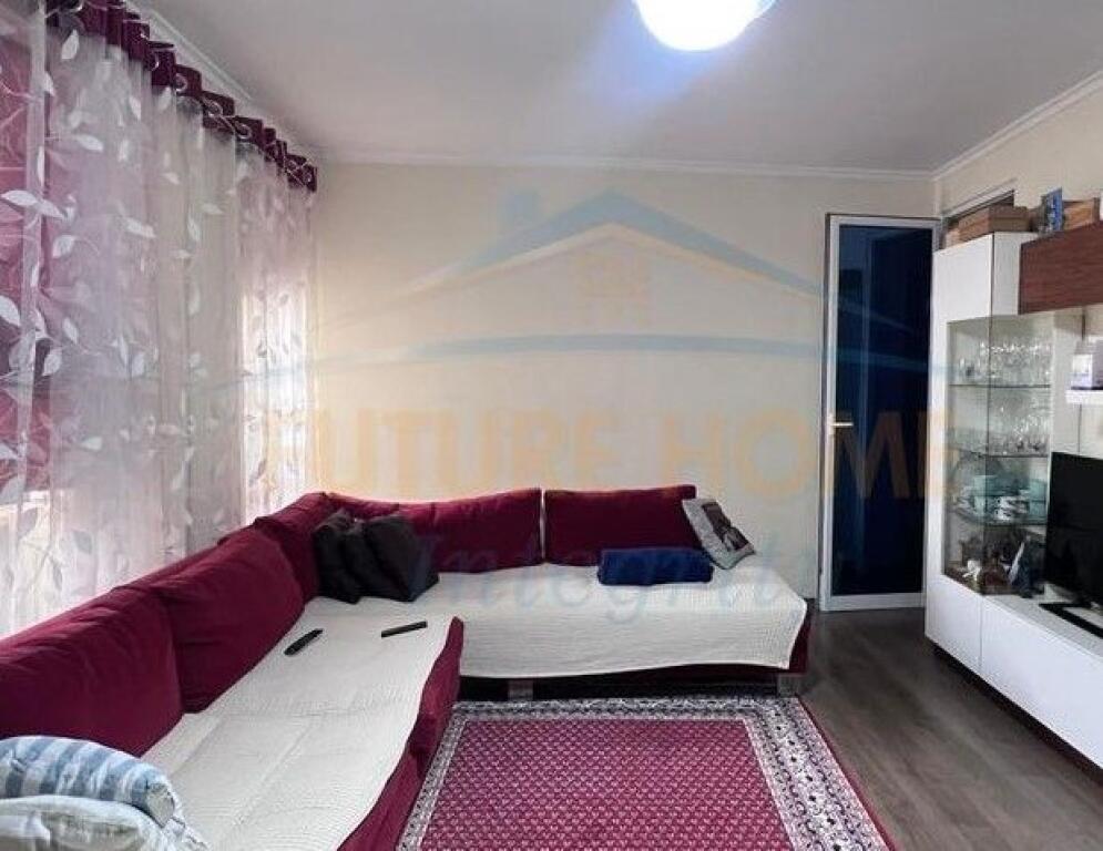 Shitet, Apartament 2+1, Zogu i Zi, Tiranë.