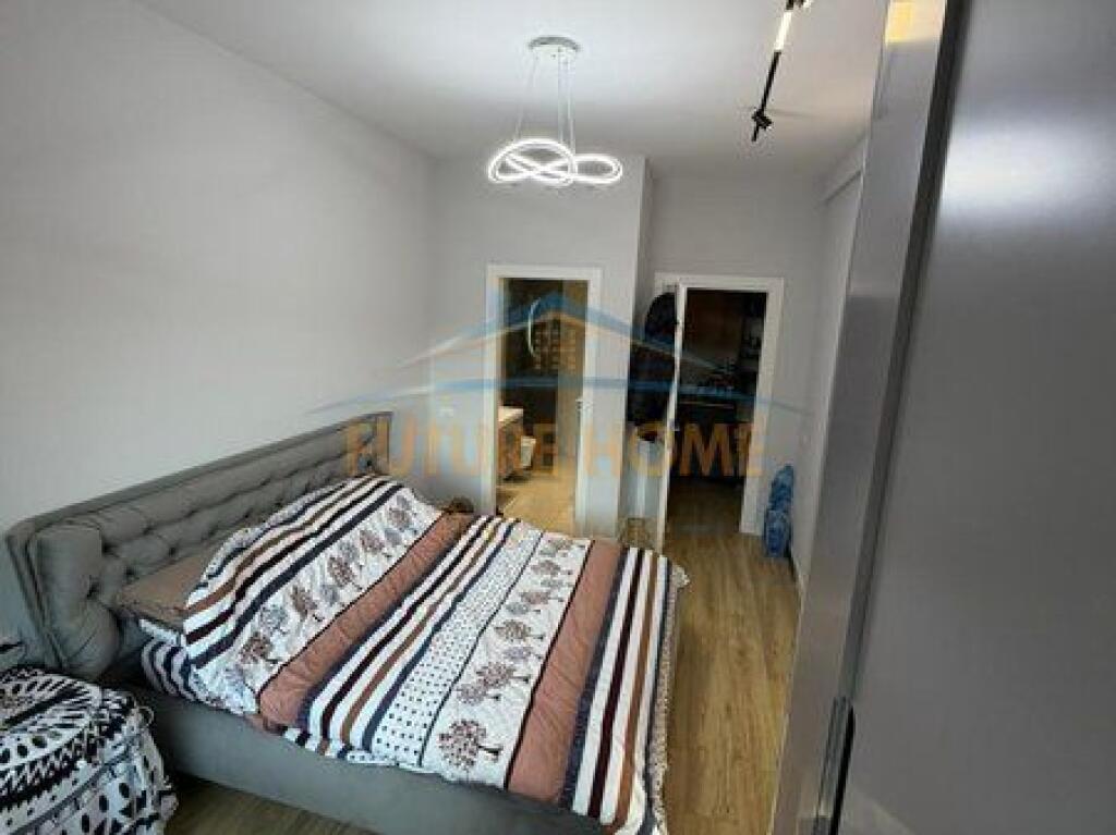 Shitet, Apartament 2+1+2, Kompleksi Henke, Tiranë.