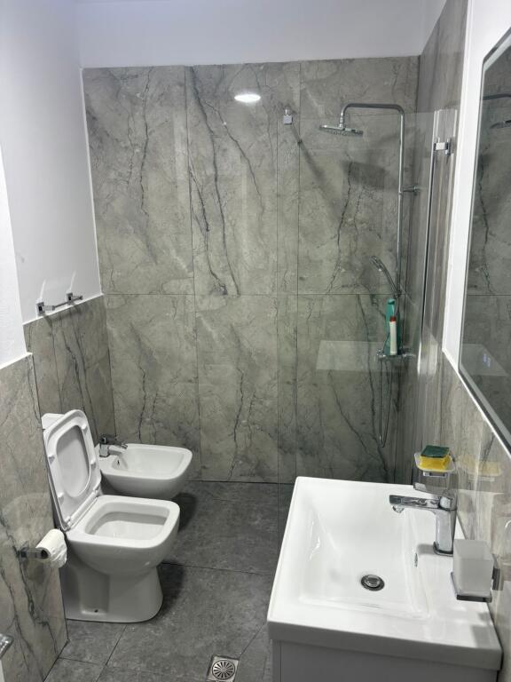 🏠 Apartament 1+1 – Për Qira | Lungo Mare, Vlorë