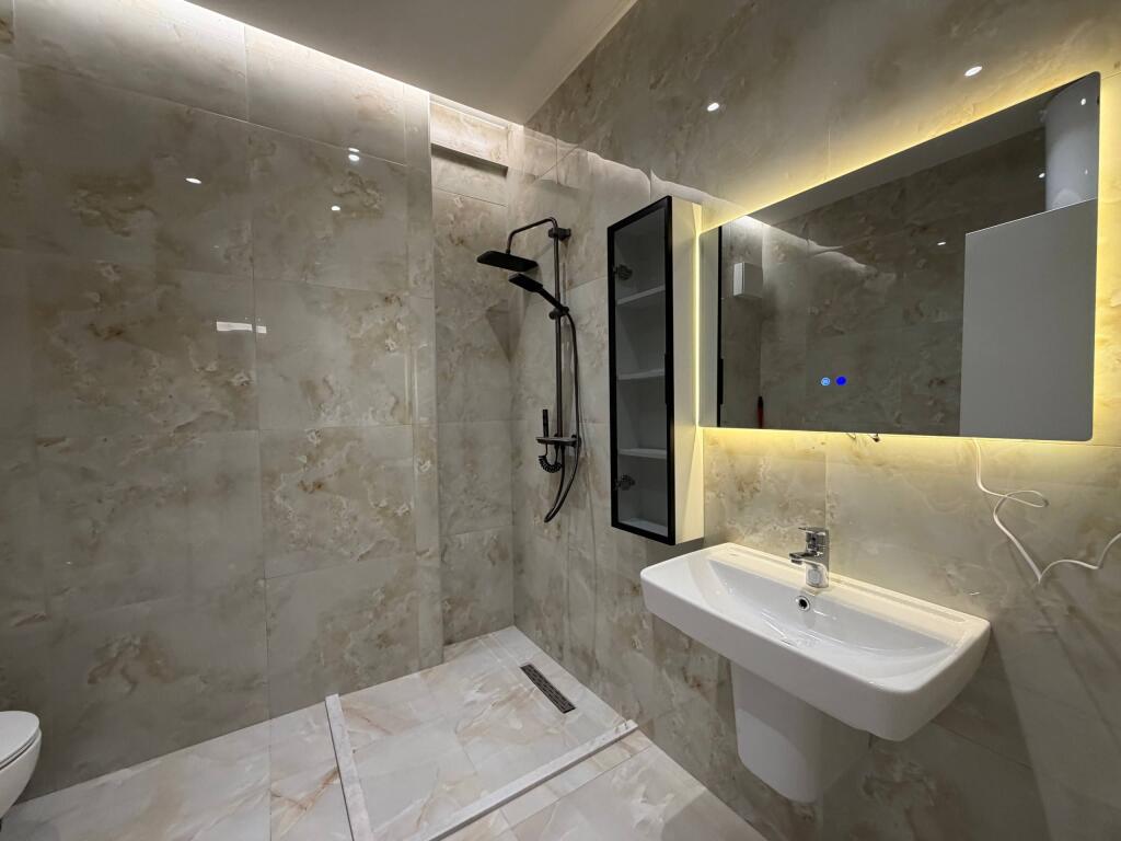 Apartment 2+1 for rent at 9-Kateshet.