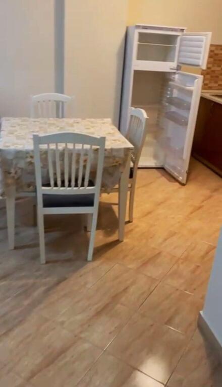 Ne zonen e Don Boskos,perballe Vizion Plusit jepet me qera apartament 2+1+2, i mobiluar 65,000Leke