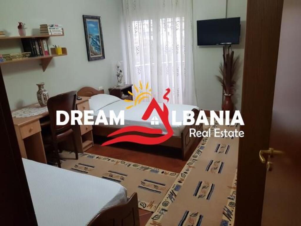 Apartament 2+1+2 me qera tek Brryli prane Maternitetit te Ri, Tirane (ID 42211348).