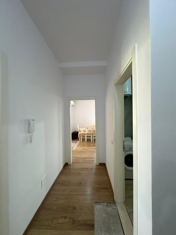 Apartament me qera 2+1
