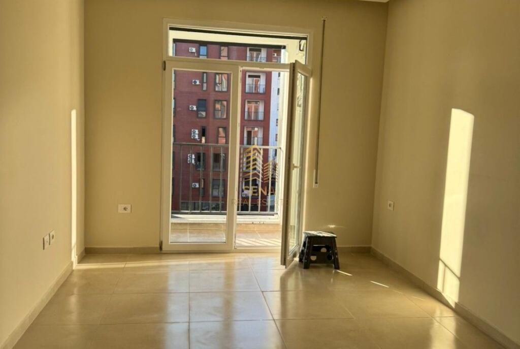 Qira, Apartament ,1+1+Post Parkimi, 5 Maji, 500 Euro/muaj