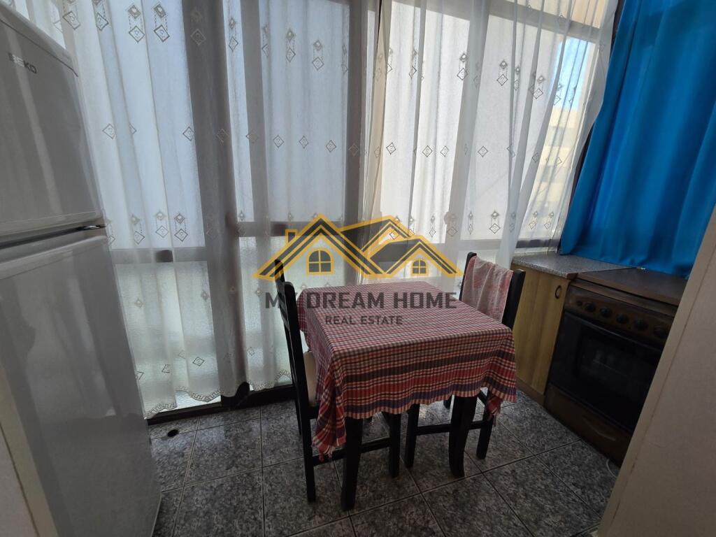 Appartamento 1+1 In Vendita sulla Spiaggia di Durazzo