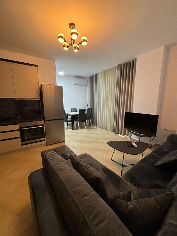 🏠 Apartament 1+1 – Për Qira | Lungo Mare, Vlorë