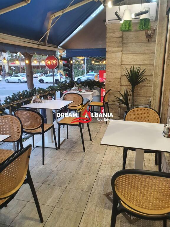 Fish Shop and Restaurant Business for Sale on Barrikadave Street in Tirana (ID 4171418)