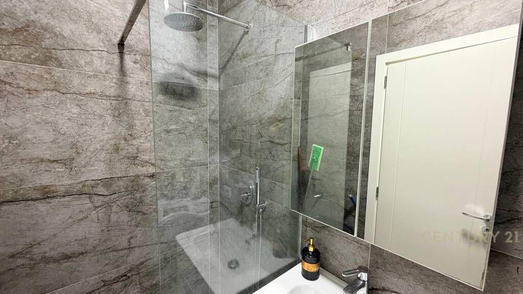 JEPET ME QIRA APARTAMENT 2+1+2 TEK LIQENI I THATE ! 800 € /Muaj Sip. Totale  106m2