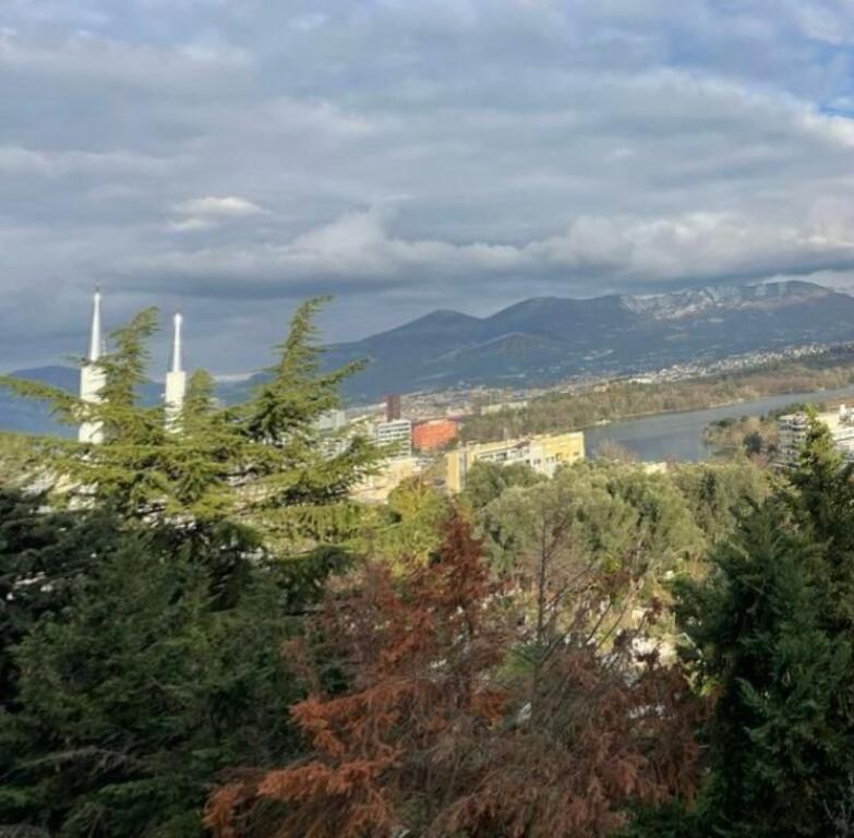 Rent – Apartment 2+1+2, Botanical Garden, Tirana