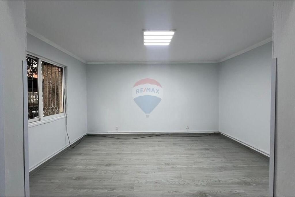 Jepet me qira zyre tek rruga Irfan Tomini