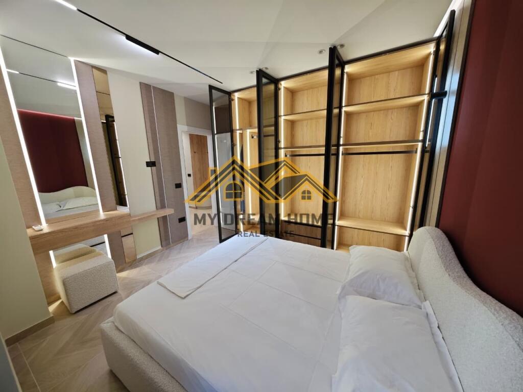 APARTAMENT 1+1 NE QENDER DURRES, PER QIRA !