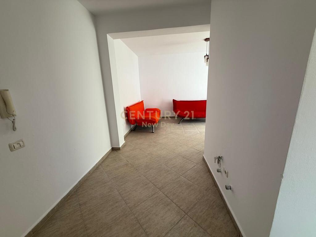 SHITET APARTAMENT 1+1+2 TEK SHKEMBI KAVAJES