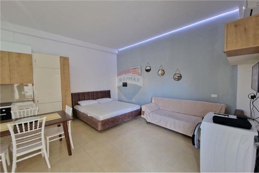 🏠 Garsoniere për Qira – Lungo Mare, Vlorë