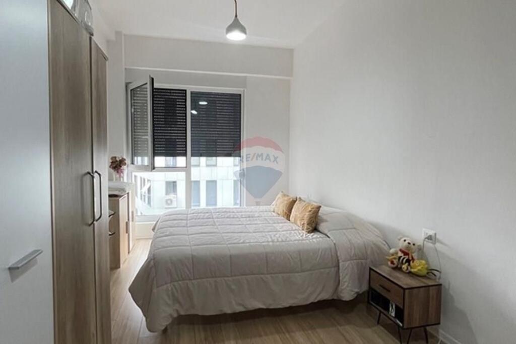 Apartament - Për Shitje - Kompleksi Kontakt, Tiranë