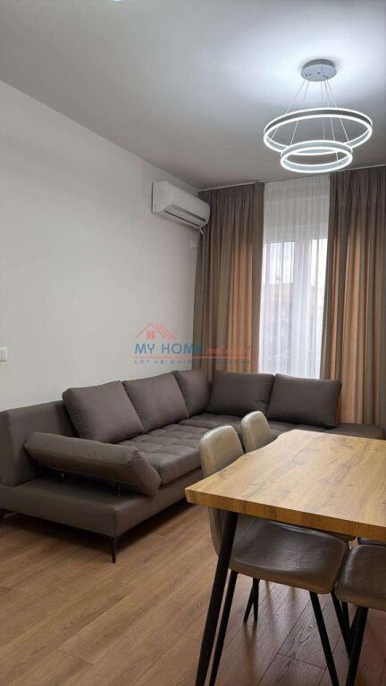 Apartament 1+1 me qera Komuna e Parisit Tirane